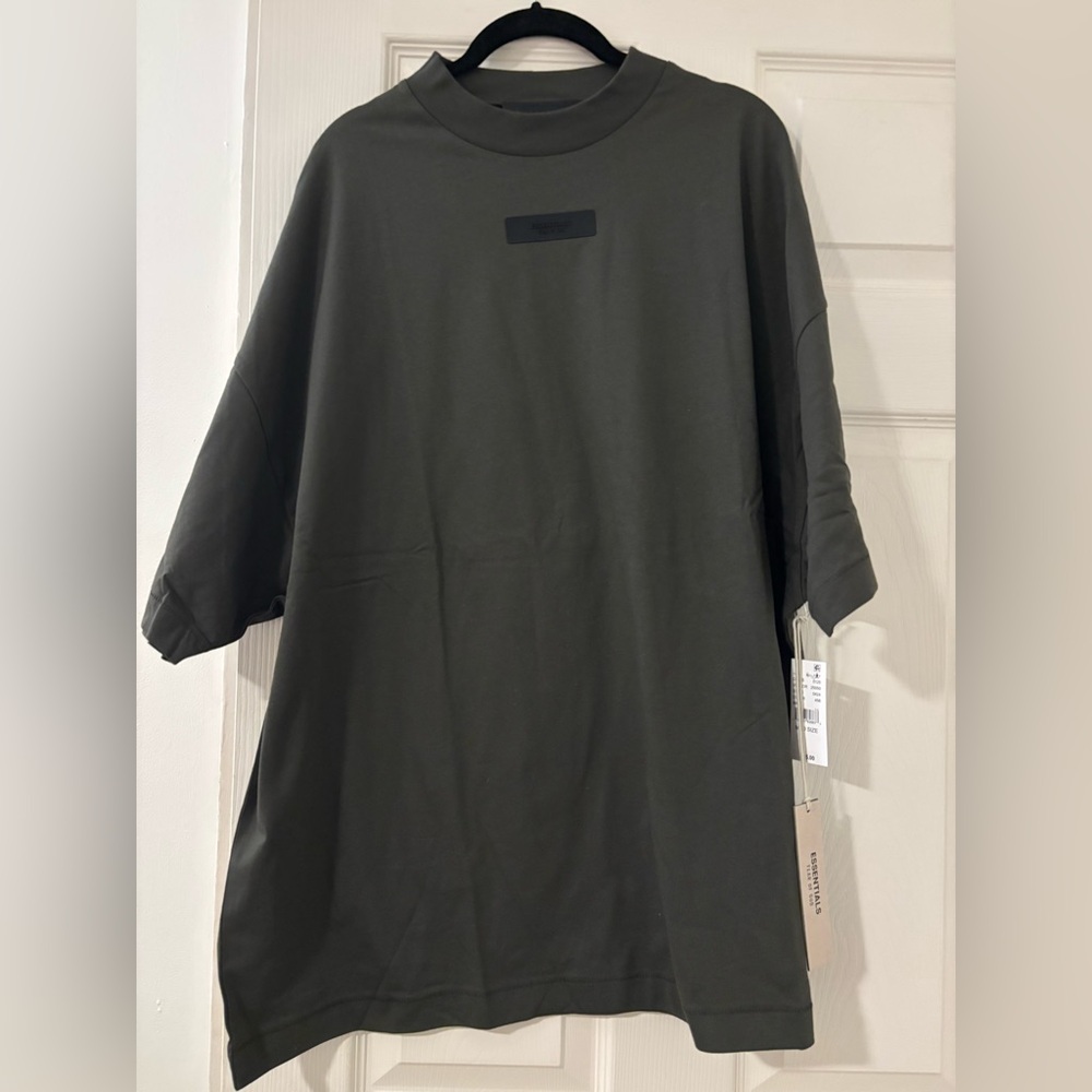 AUTHENTICATED Pacsun Essentials FOG T-Shirt
